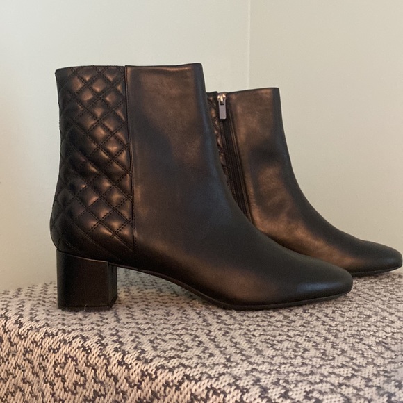 Clarks womens boots 👢 sizes 9.5 - Picture 2 of 9